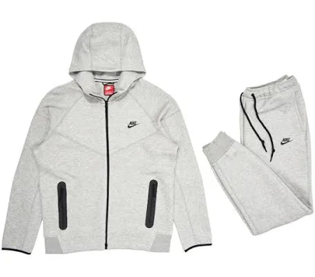 Nike tech set